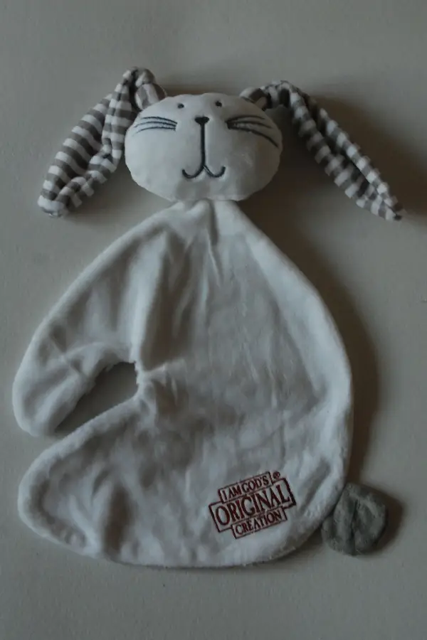 Rabbit cuddle white Gods original