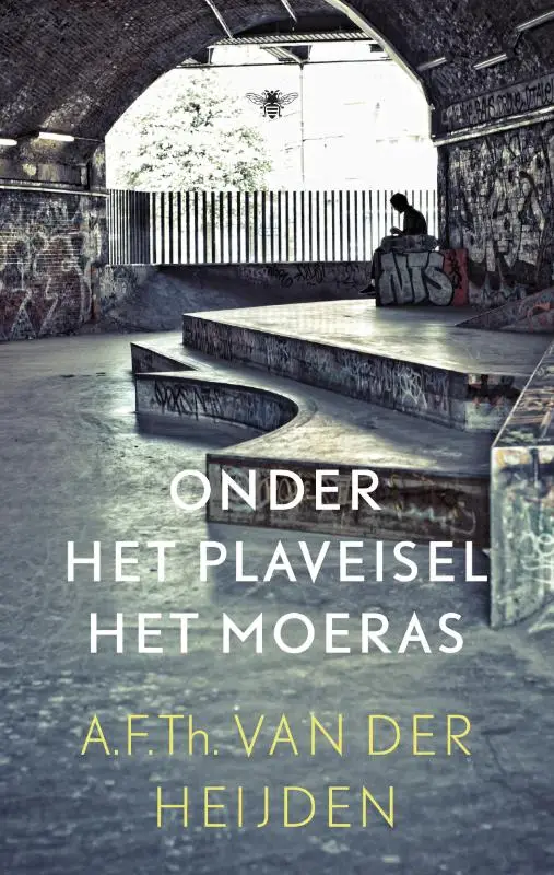 Onder het plaveisel het moeras
